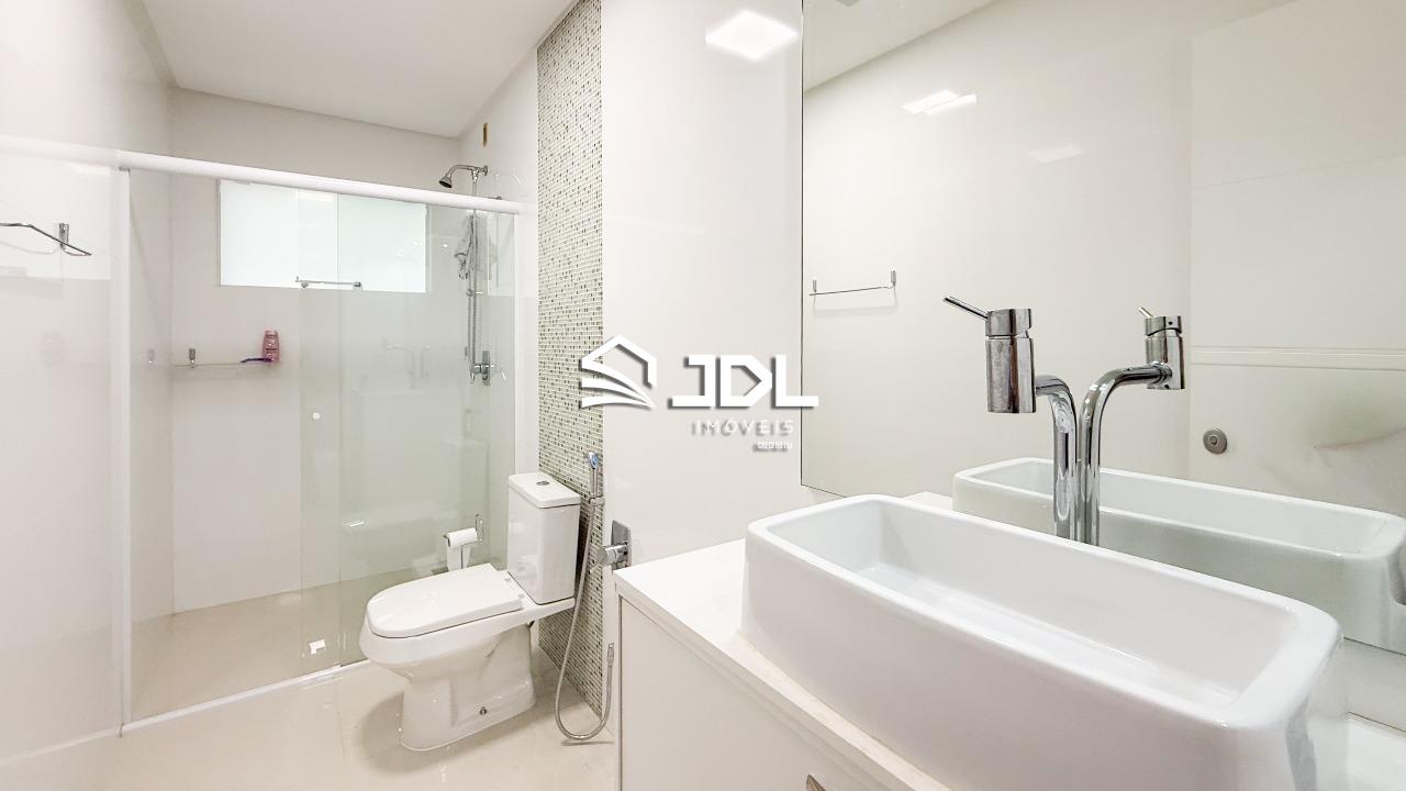 Casa à venda no bairro Água Verde: 