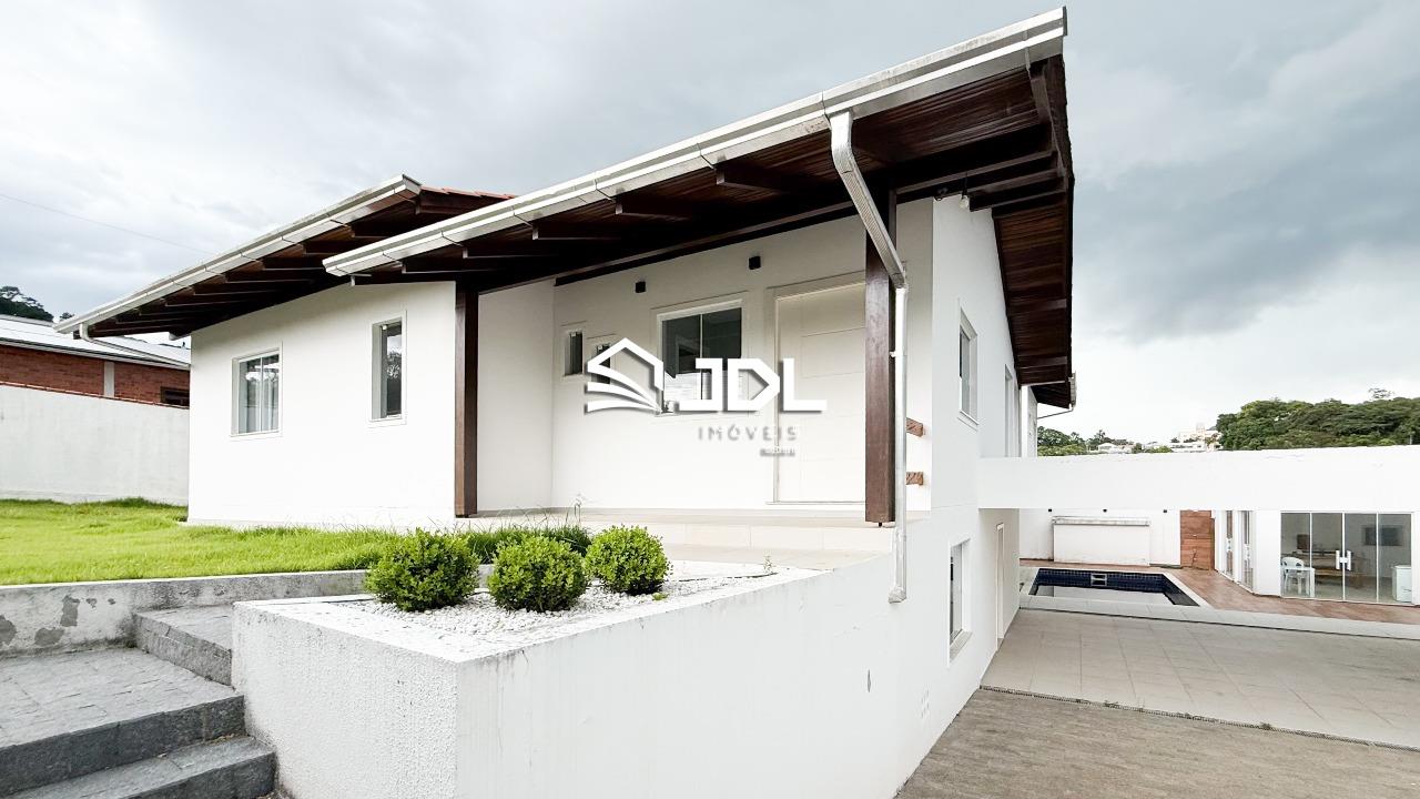 Excelente casa no bairro Água Verde! — foto 2