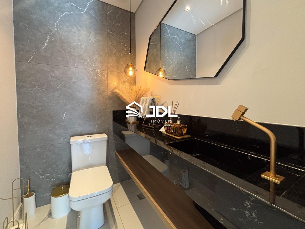 Casa à venda no bairro Água Verde: 