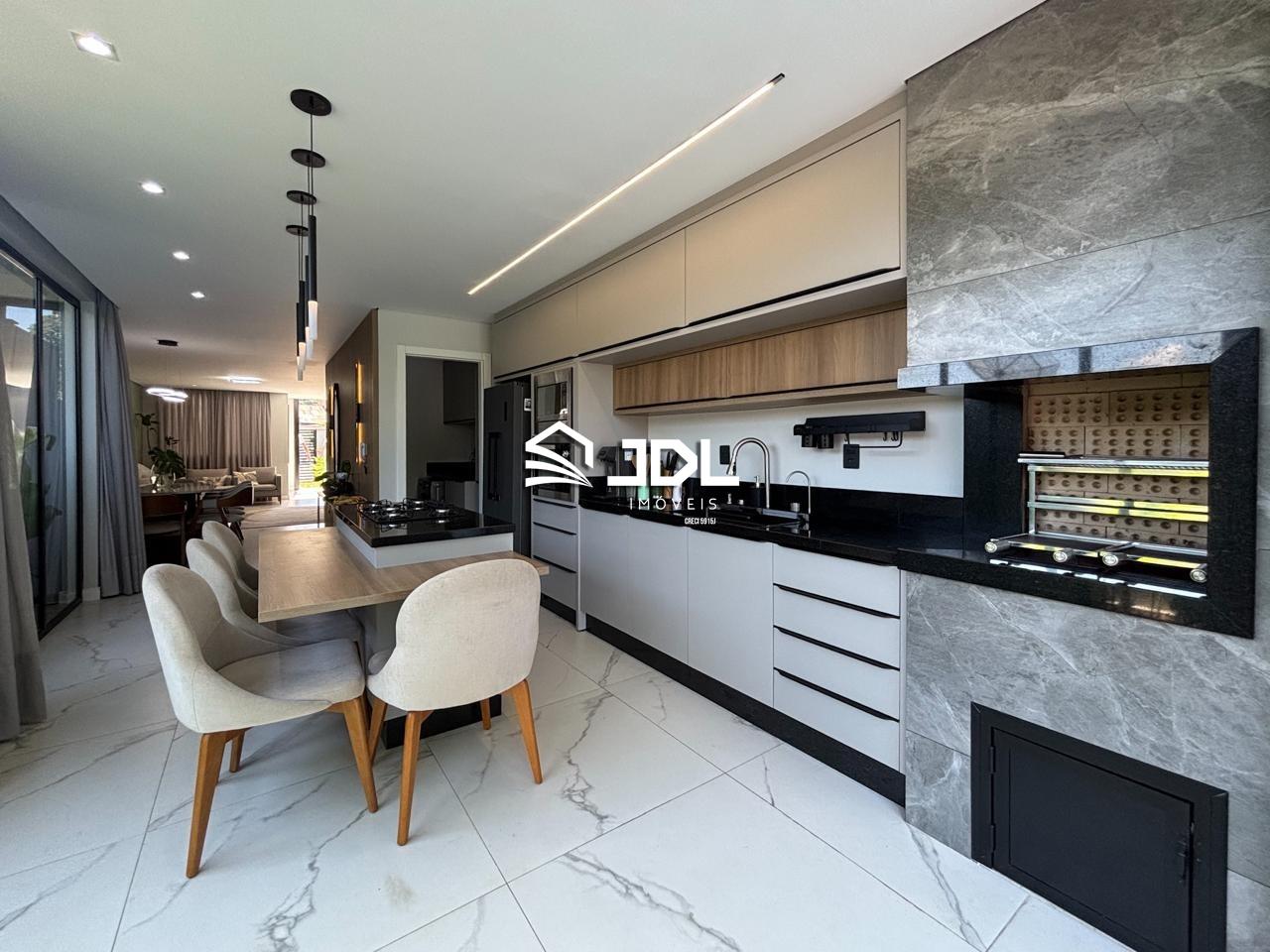 Casa à venda no bairro Água Verde: 