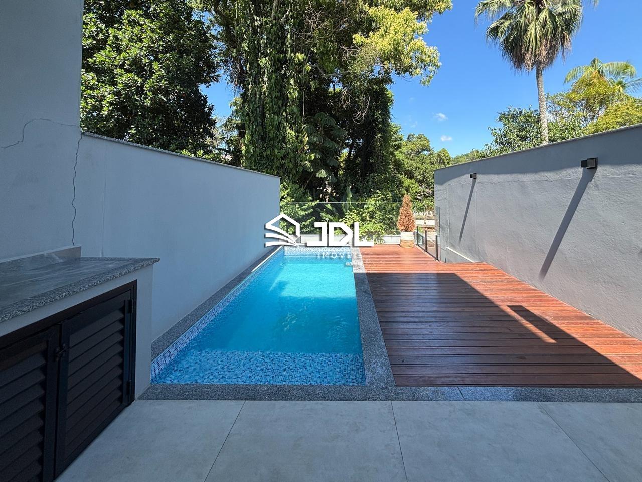 Casa à venda no bairro Água Verde: 