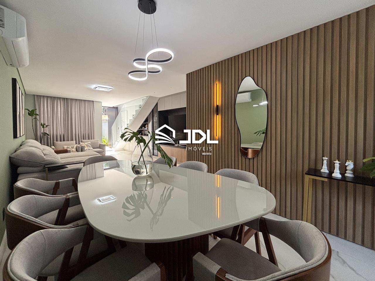 Casa à venda no bairro Água Verde: 