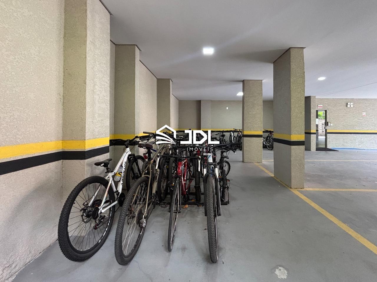 Apartamento à venda no bairro Água Verde: 