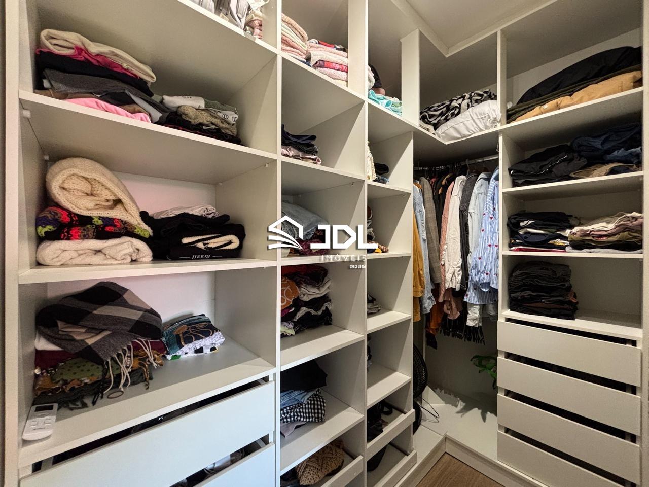 Apartamento à venda no bairro Água Verde: 