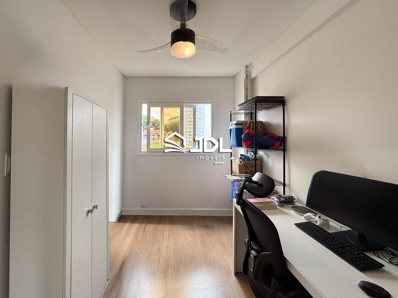 Apartamento à venda no bairro Água Verde: 