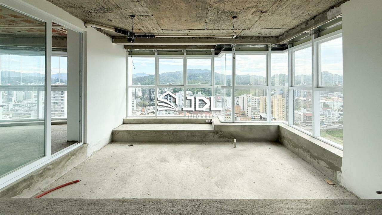 Apartamento à venda no bairro Ponta Aguda:
