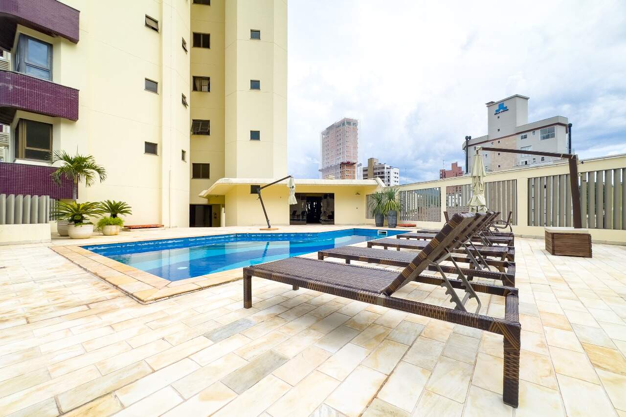 Apartamento à venda no bairro Ponta Aguda: 