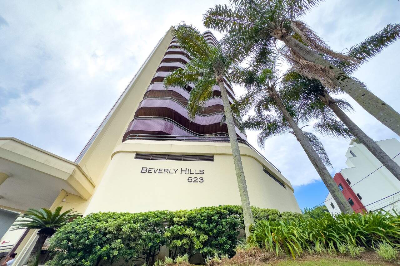 Apartamento à venda no bairro Ponta Aguda: 