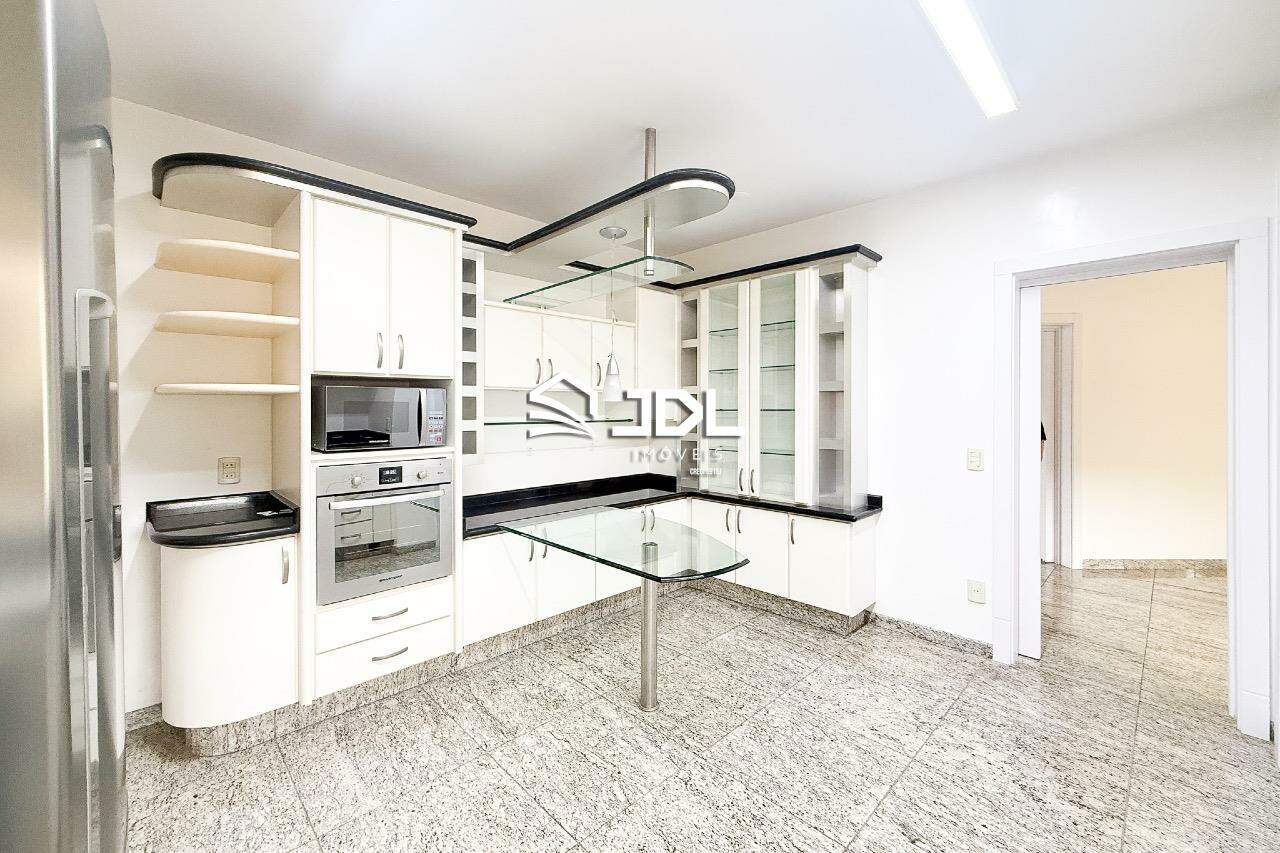 Apartamento à venda no bairro Ponta Aguda: 