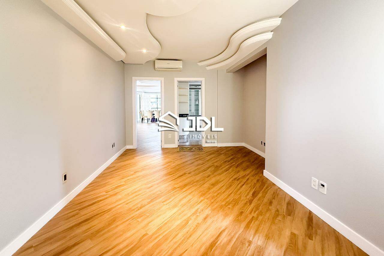 Apartamento à venda no bairro Ponta Aguda: 