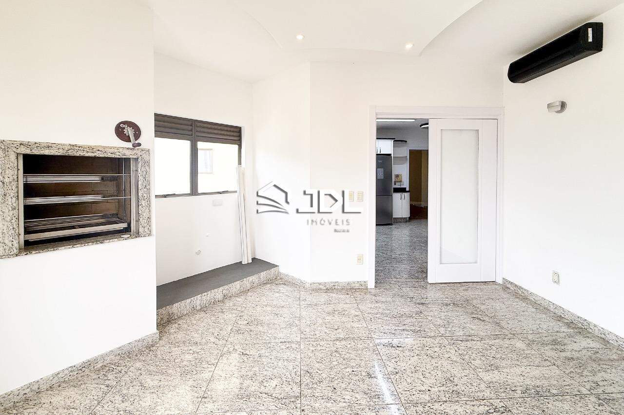 Apartamento à venda no bairro Ponta Aguda: 