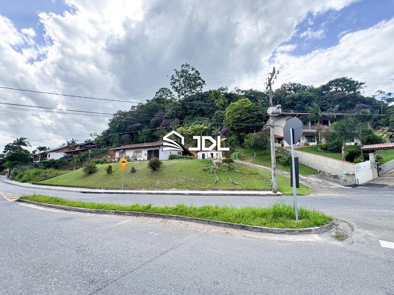 Terreno à venda no bairro Itoupava Central: 