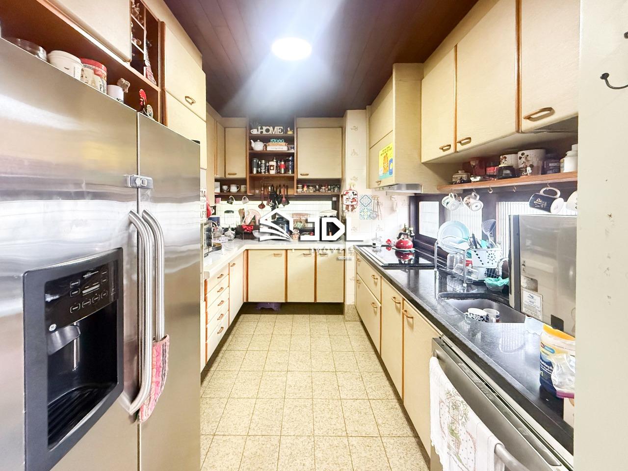 Casa à venda no bairro Bom Retiro: 