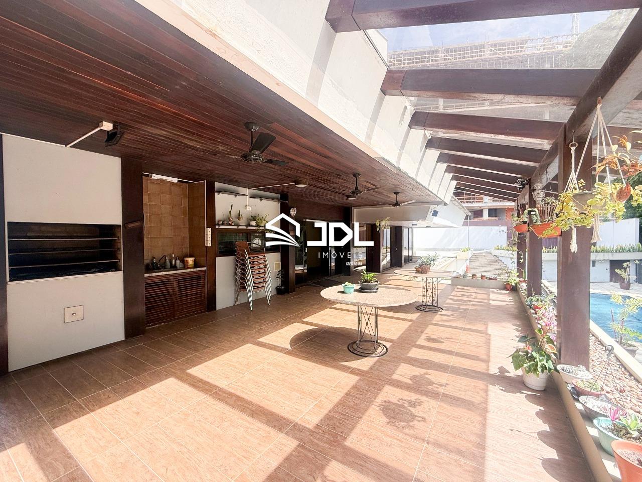 Casa à venda no bairro Bom Retiro: 