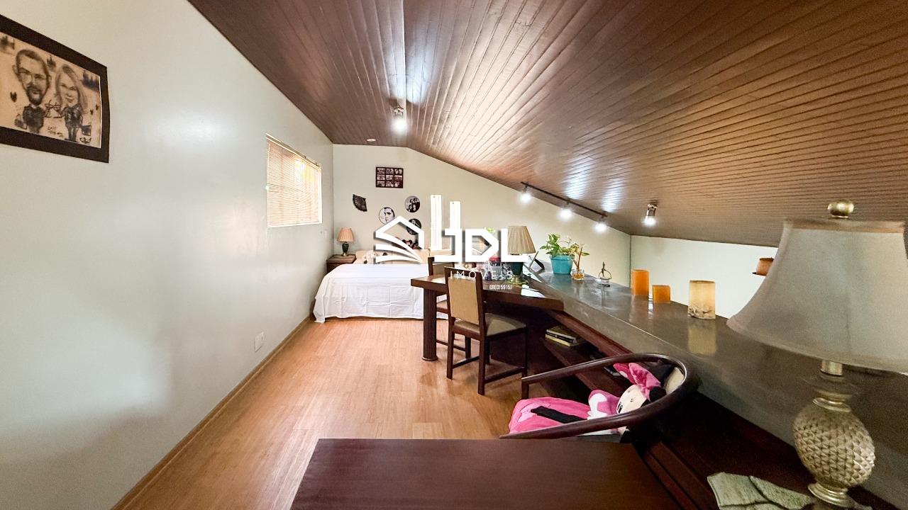 Casa à venda no bairro Bom Retiro: 