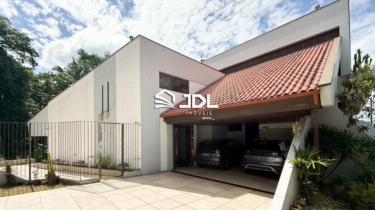 Casa à venda no bairro Bom Retiro: 