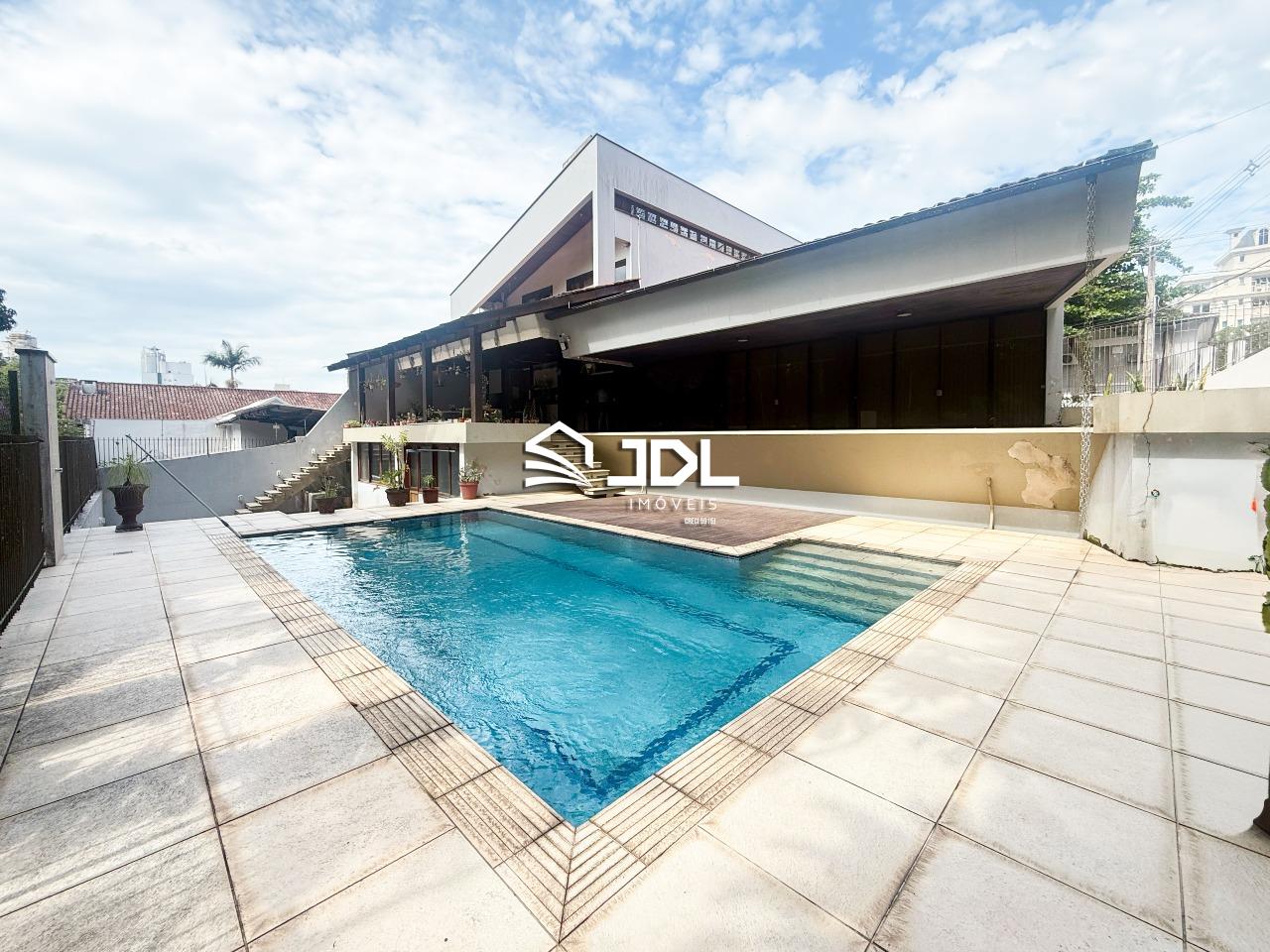 Casa à venda no bairro Bom Retiro: 