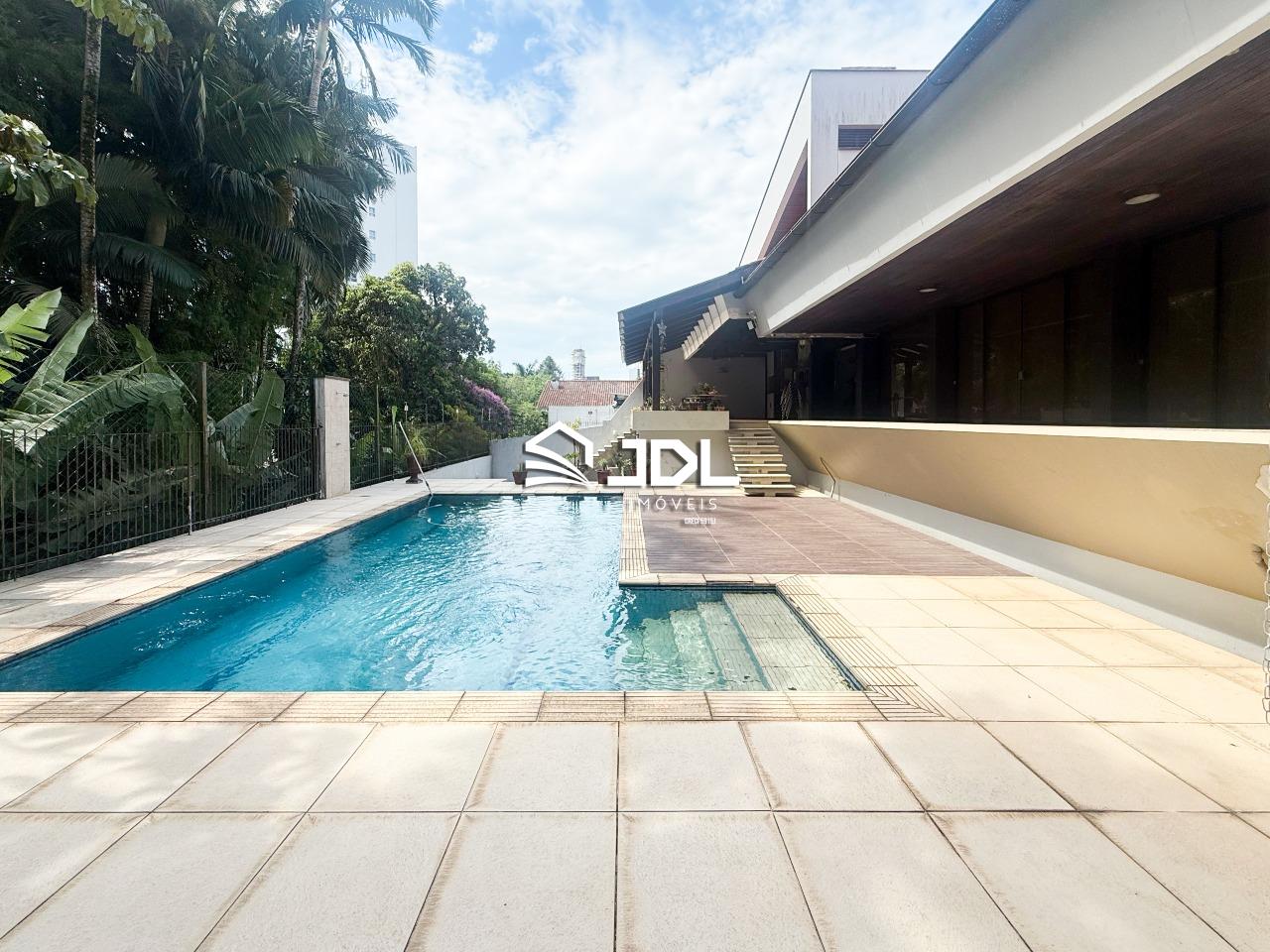 Casa à venda no bairro Bom Retiro: 