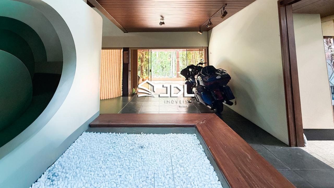 Casa à venda no bairro Bom Retiro: 