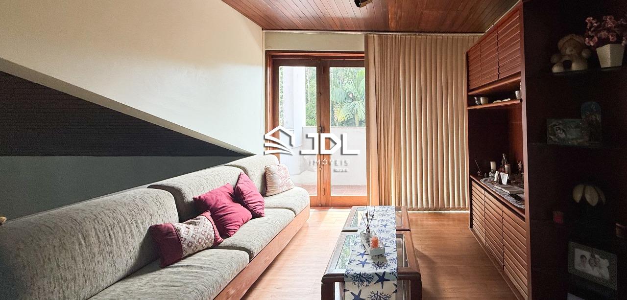 Casa à venda no bairro Bom Retiro: 