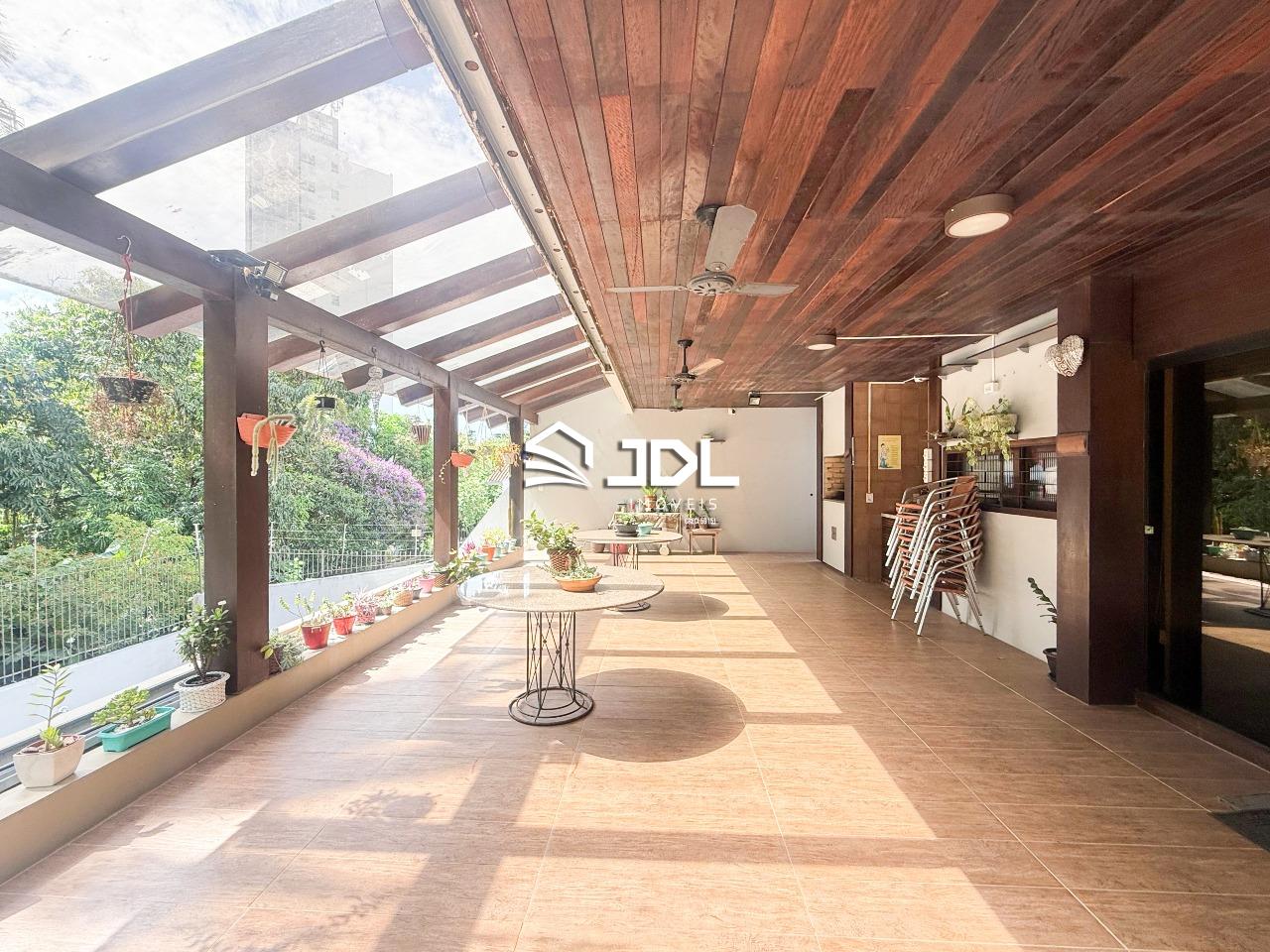 Casa à venda no bairro Bom Retiro: 