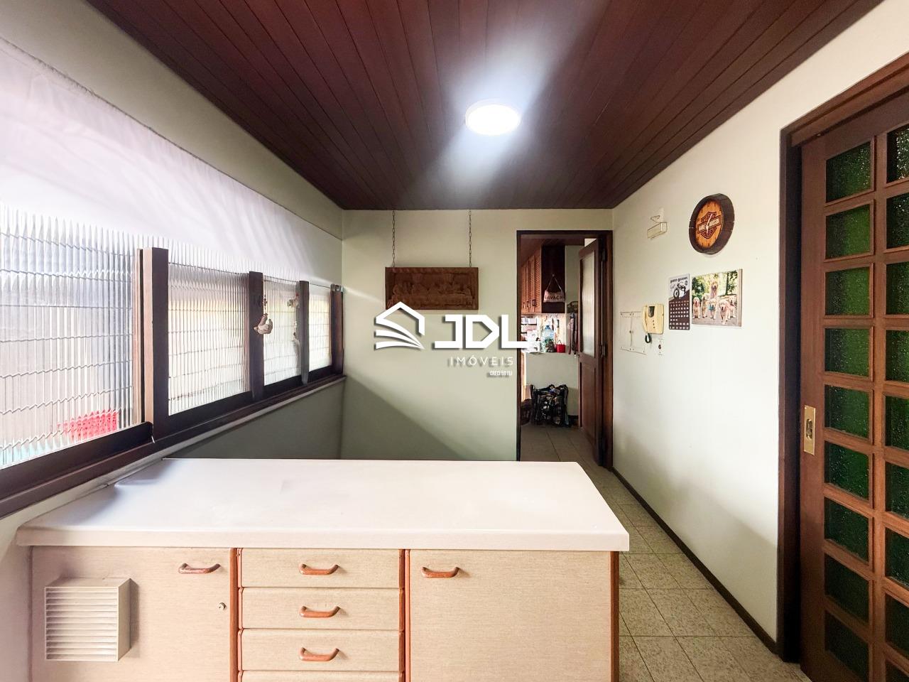 Casa à venda no bairro Bom Retiro: 