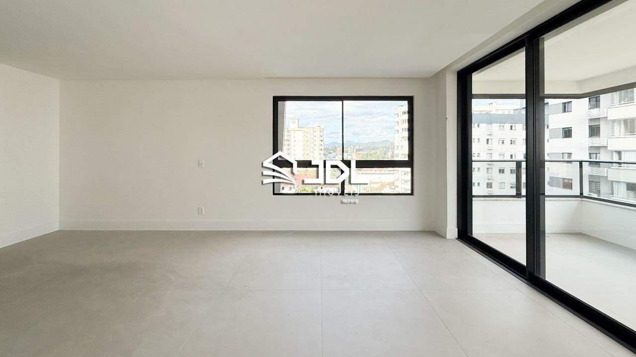 Apartamento à venda no bairro Vila Nova: 