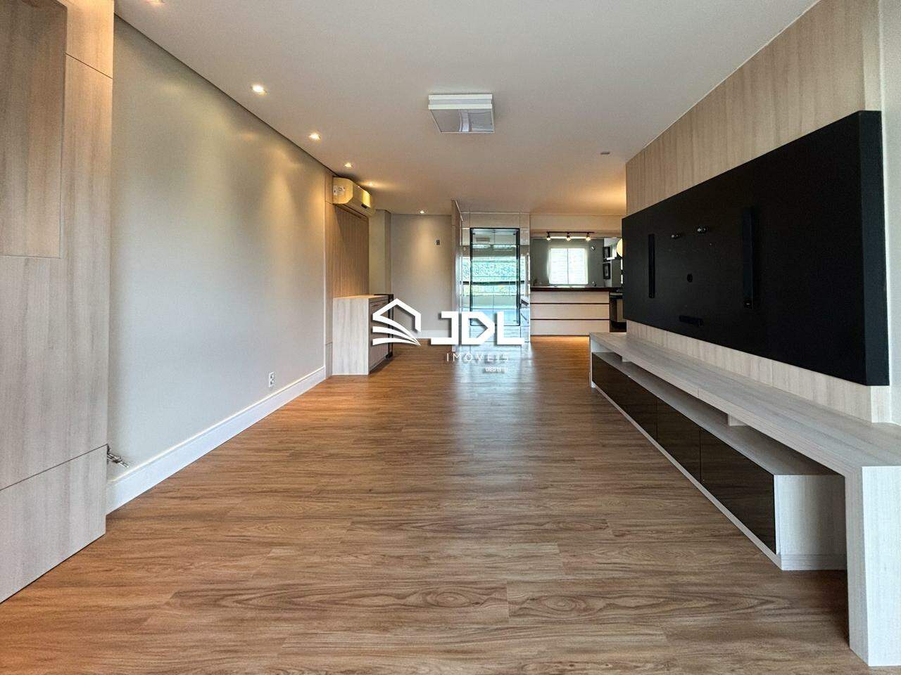 APARTAMENTO ULTIMO ANDAR TOTALMENTE MOBILIADO A VENDA NO BAIRRO JARDIM BLUMENAU - foto 1