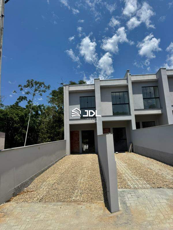 Sobrado à venda no bairro Badenfurt: 