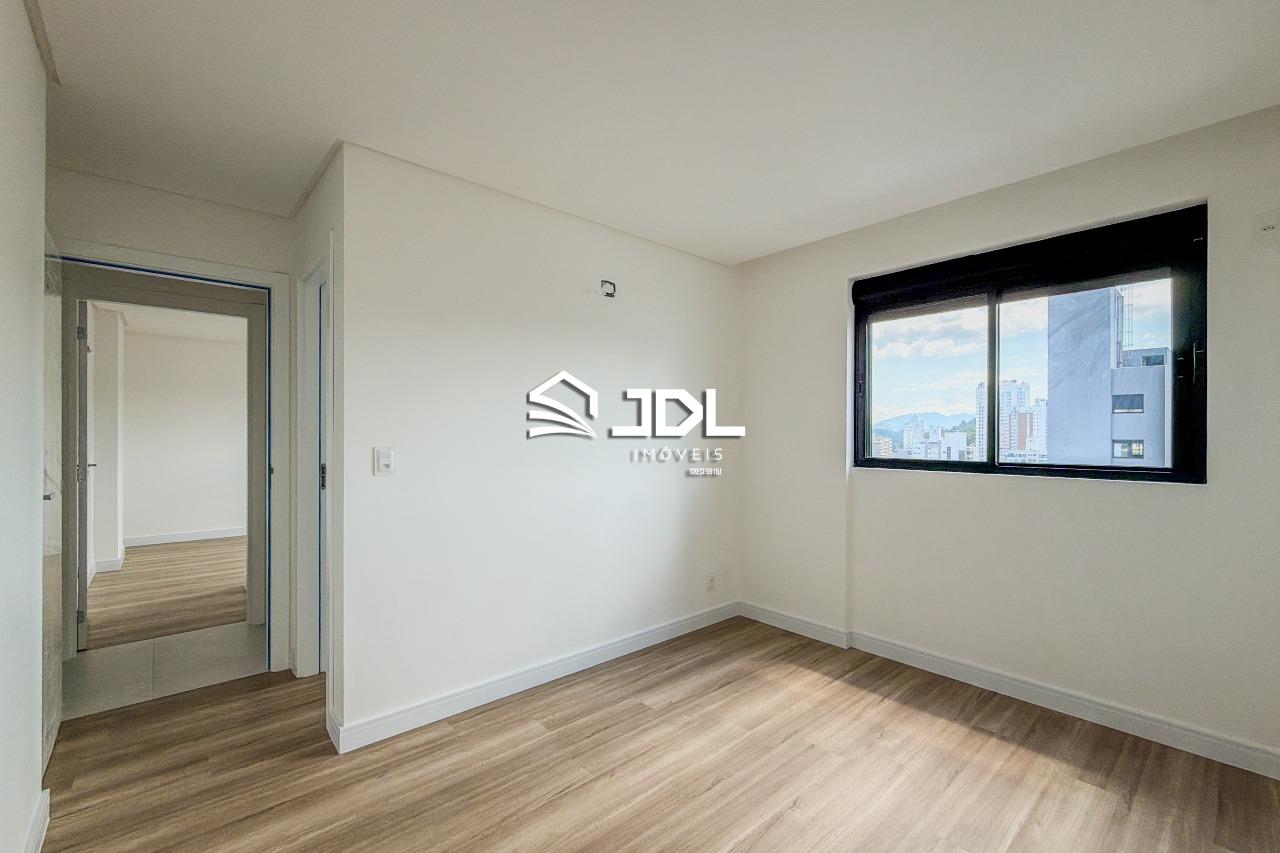 Apartamento à venda no bairro Vila Nova: 