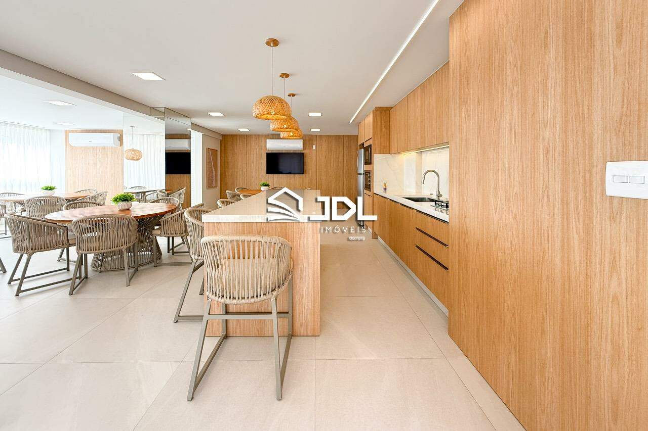 Apartamento à venda no bairro Velha: 