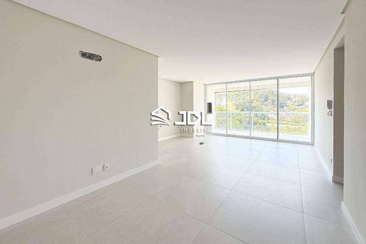 Apartamento à venda no bairro Velha: 