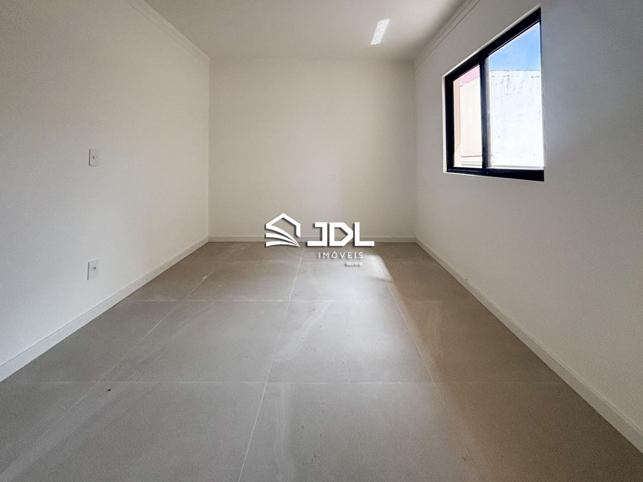 Apartamento à venda no bairro Escola Agrícola: 