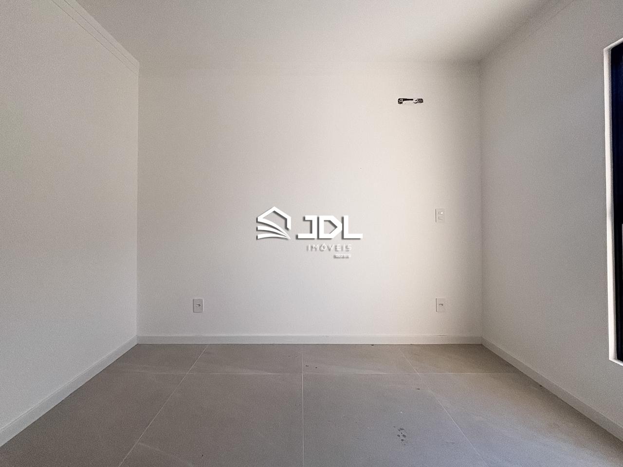 Apartamento à venda no bairro Escola Agrícola: 