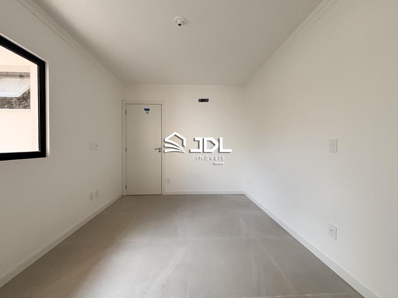 Apartamento à venda no bairro Escola Agrícola: 