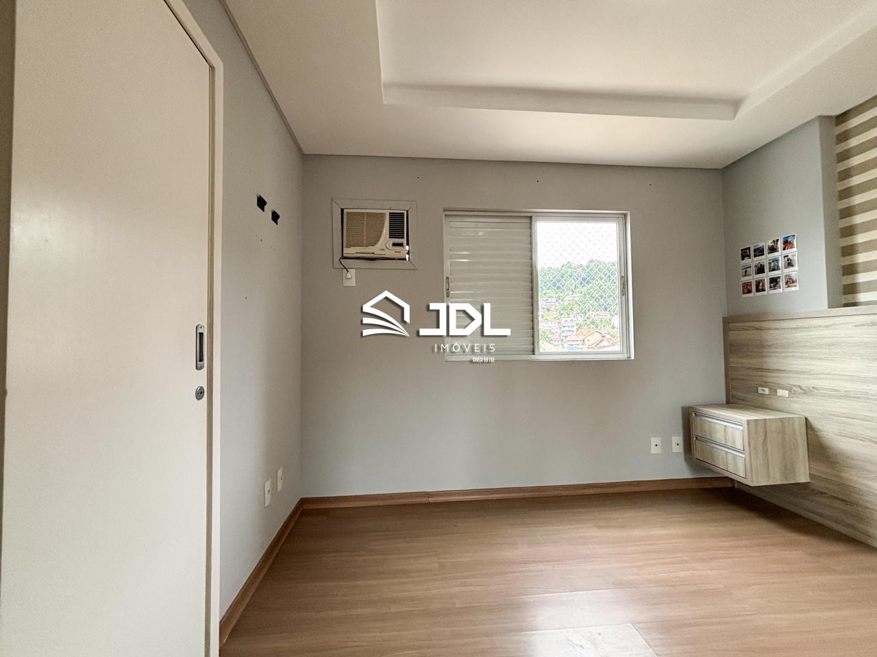 Apartamento à venda no bairro Vila Nova: 