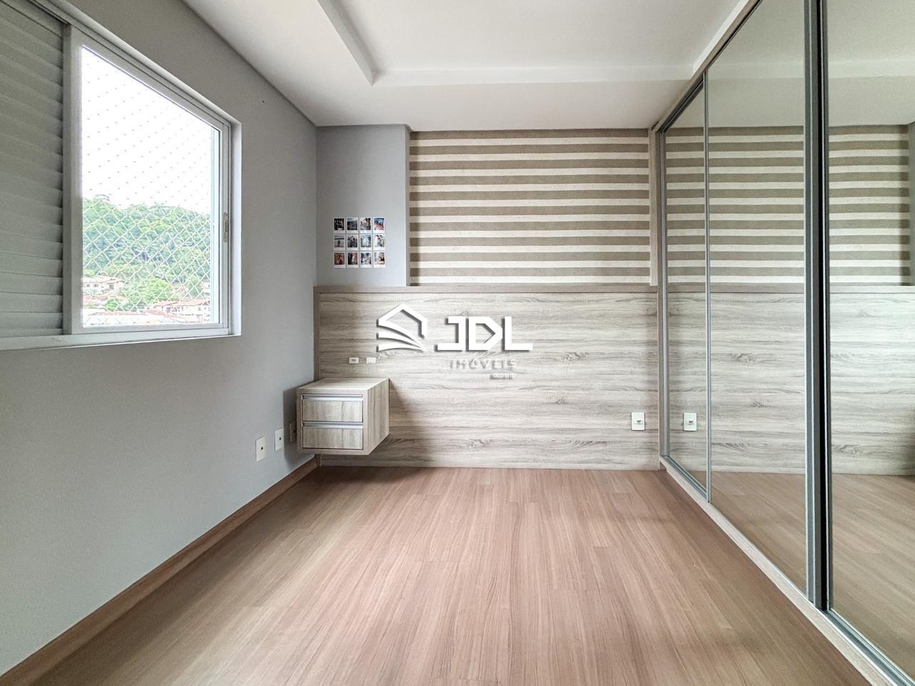 Apartamento à venda no bairro Vila Nova: 
