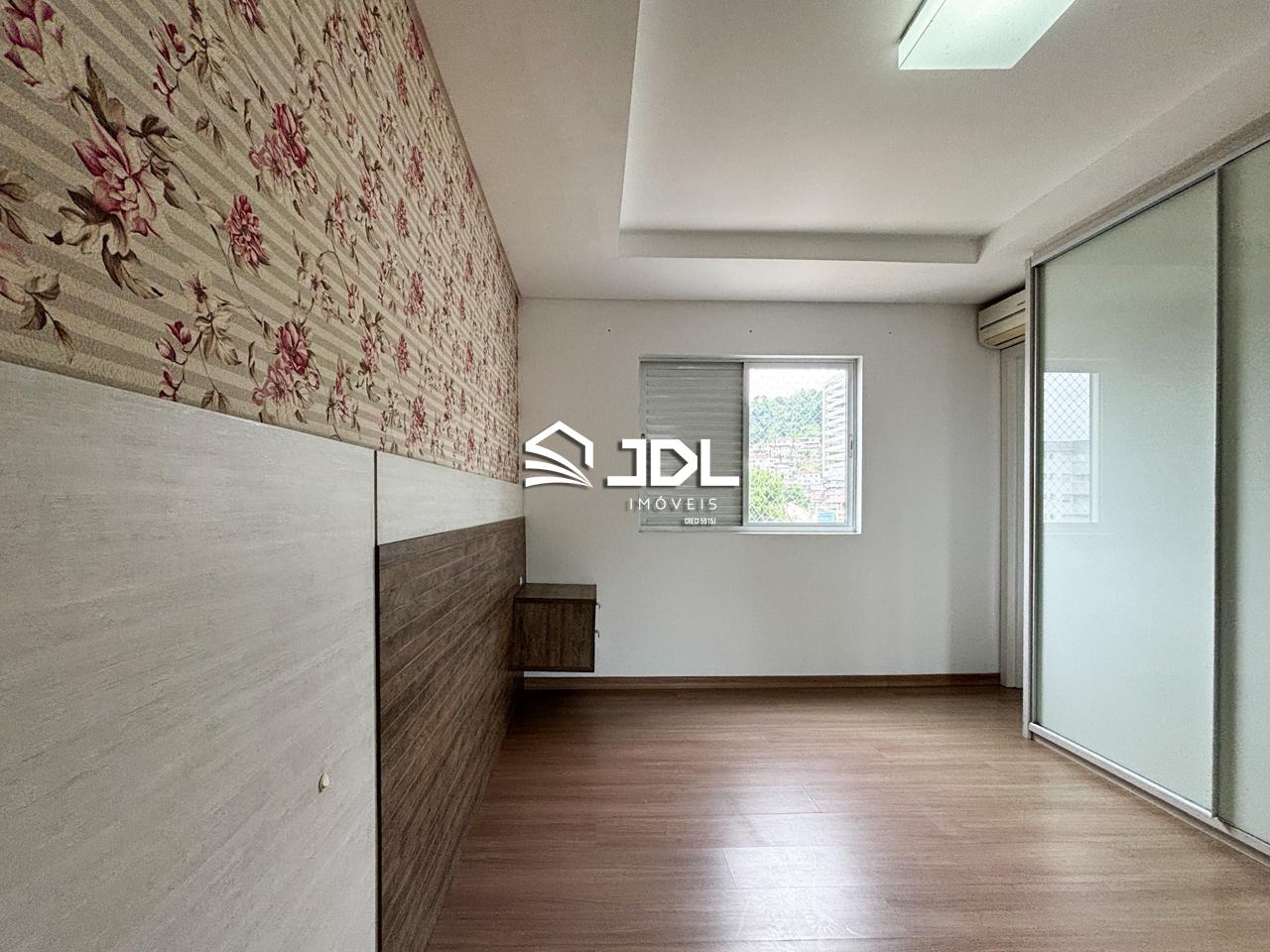 Apartamento à venda no bairro Vila Nova: 