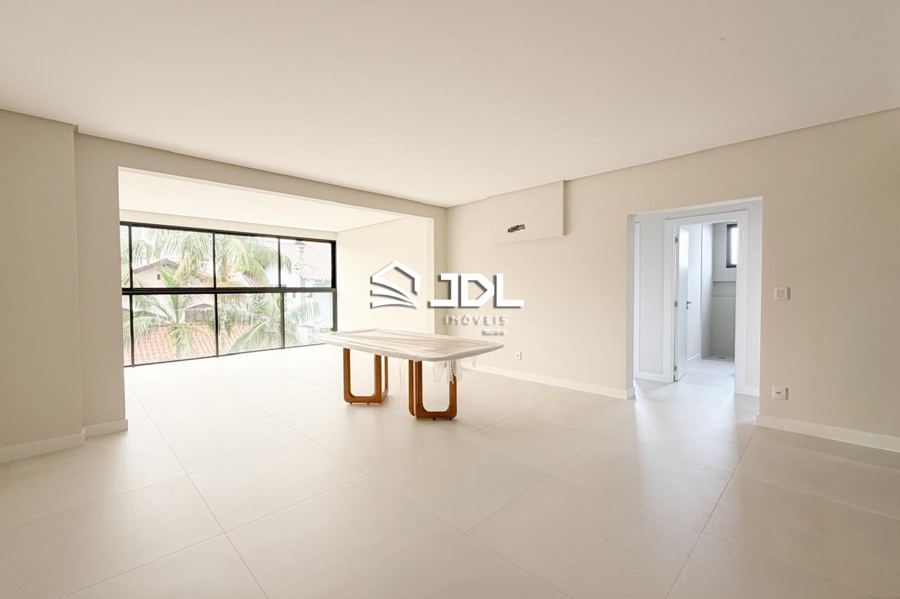 Apartamento à venda no bairro Vorstadt: 