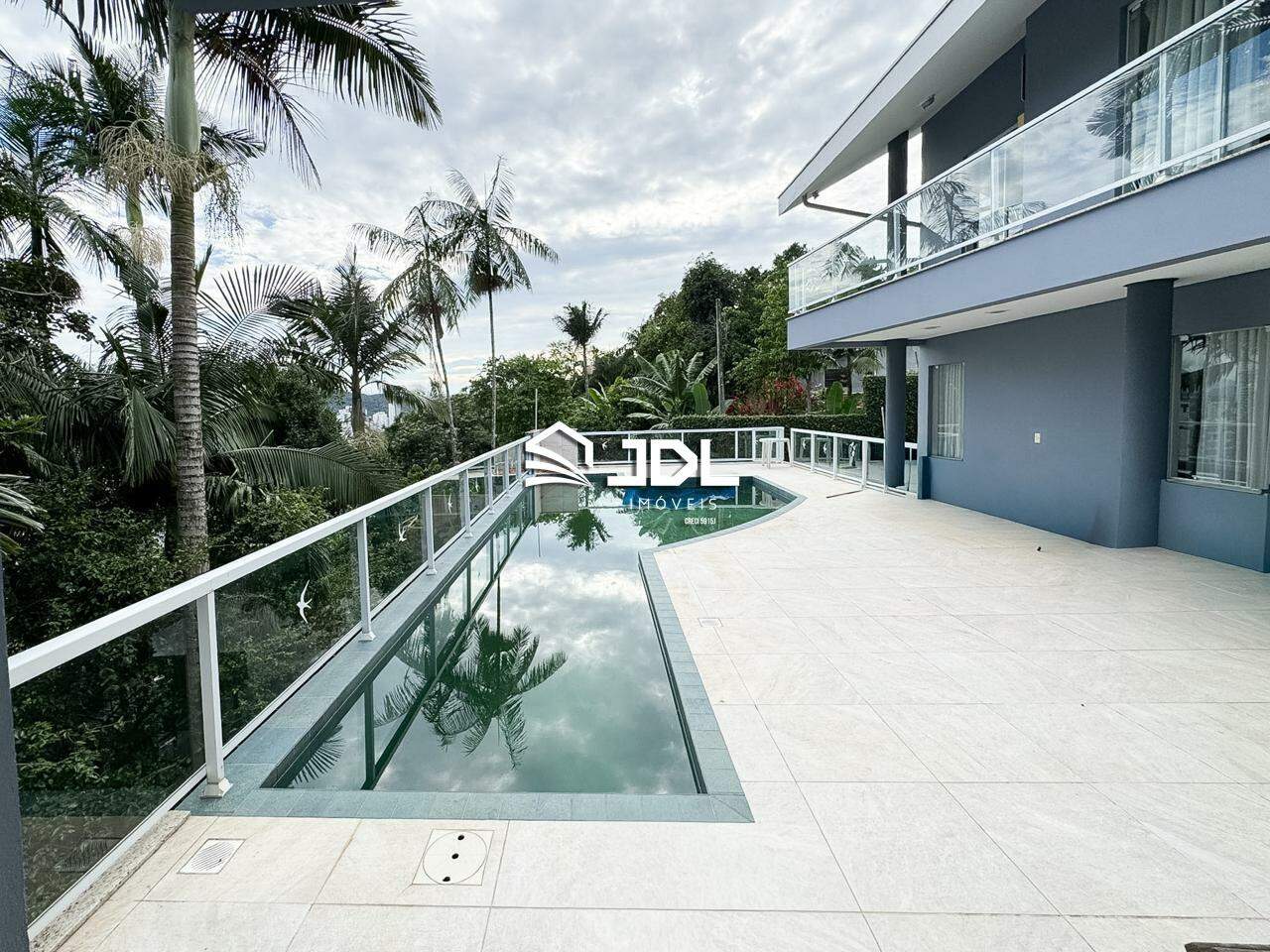 Casa à venda no bairro Velha: 