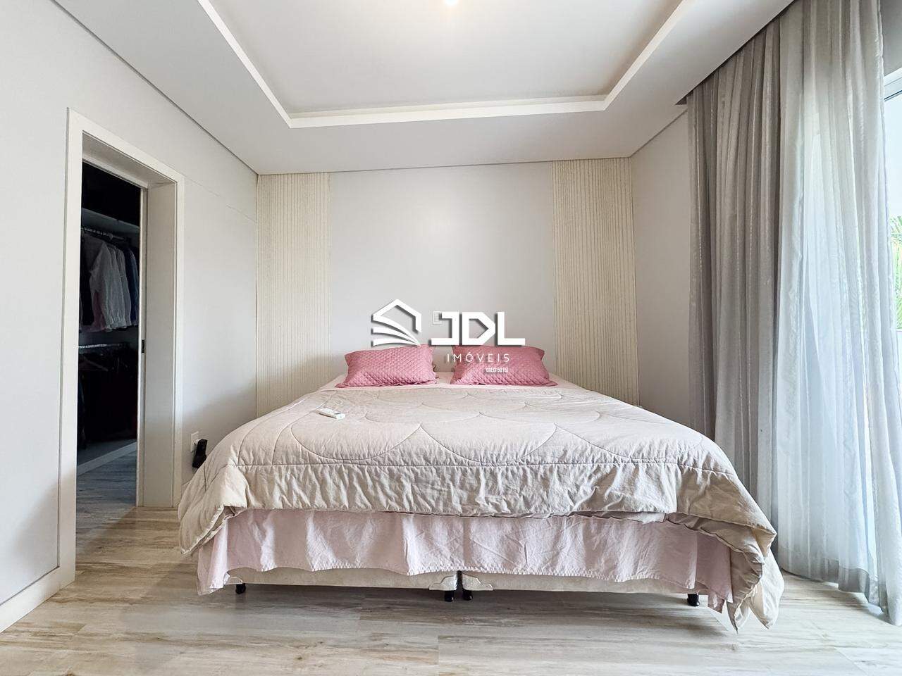 Casa à venda no bairro Velha: 