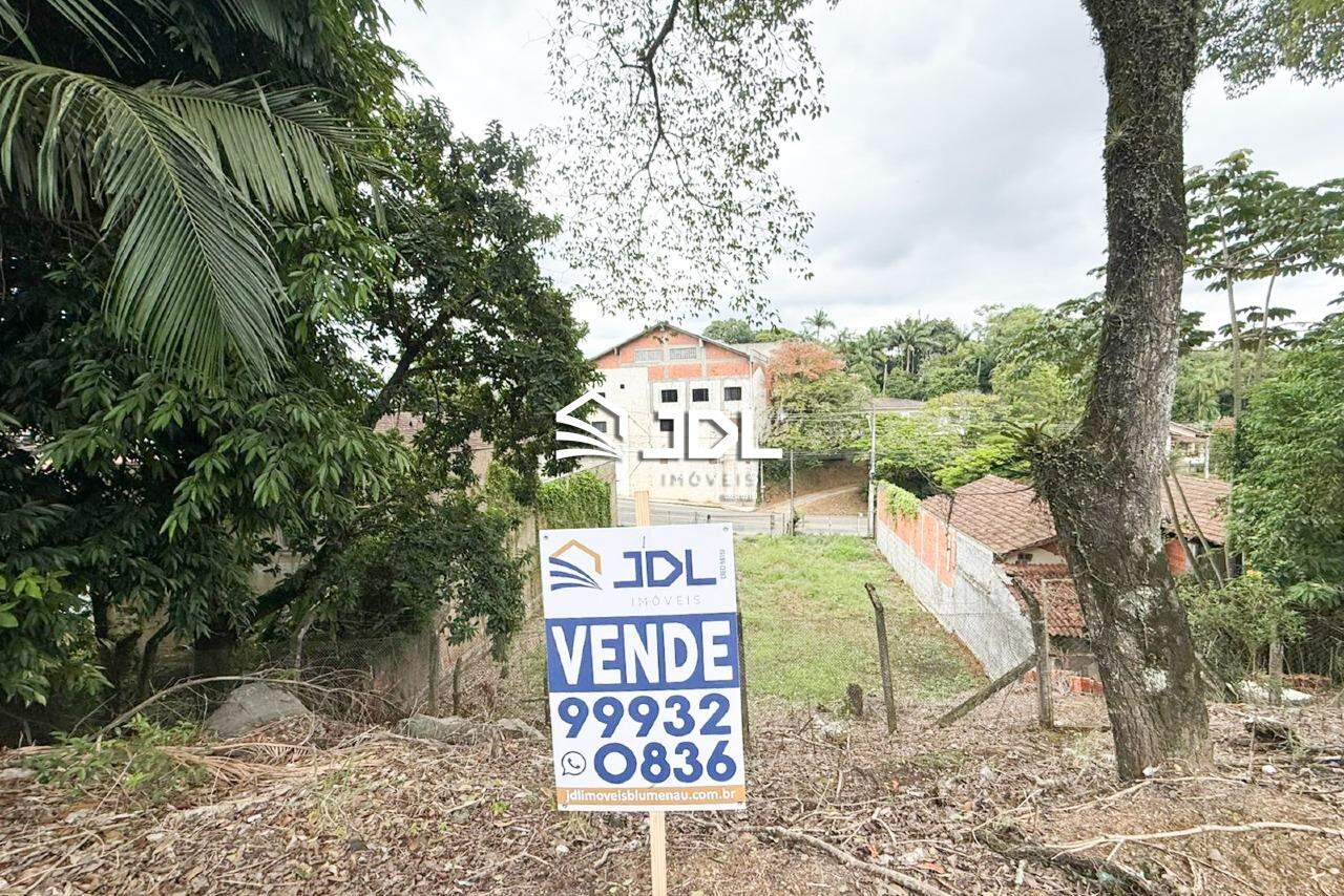 Terreno à venda no bairro Salto do Norte: 