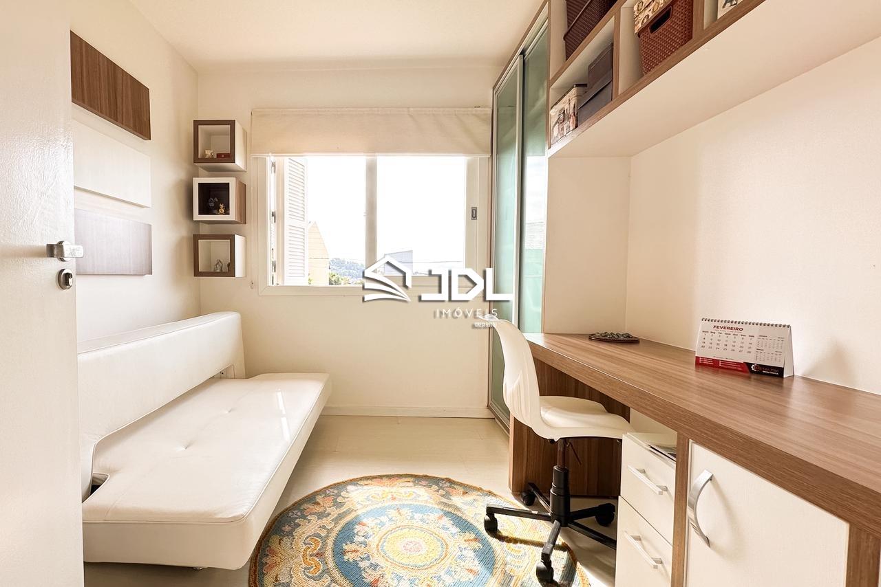 Casa à venda no bairro Escola Agrícola: 