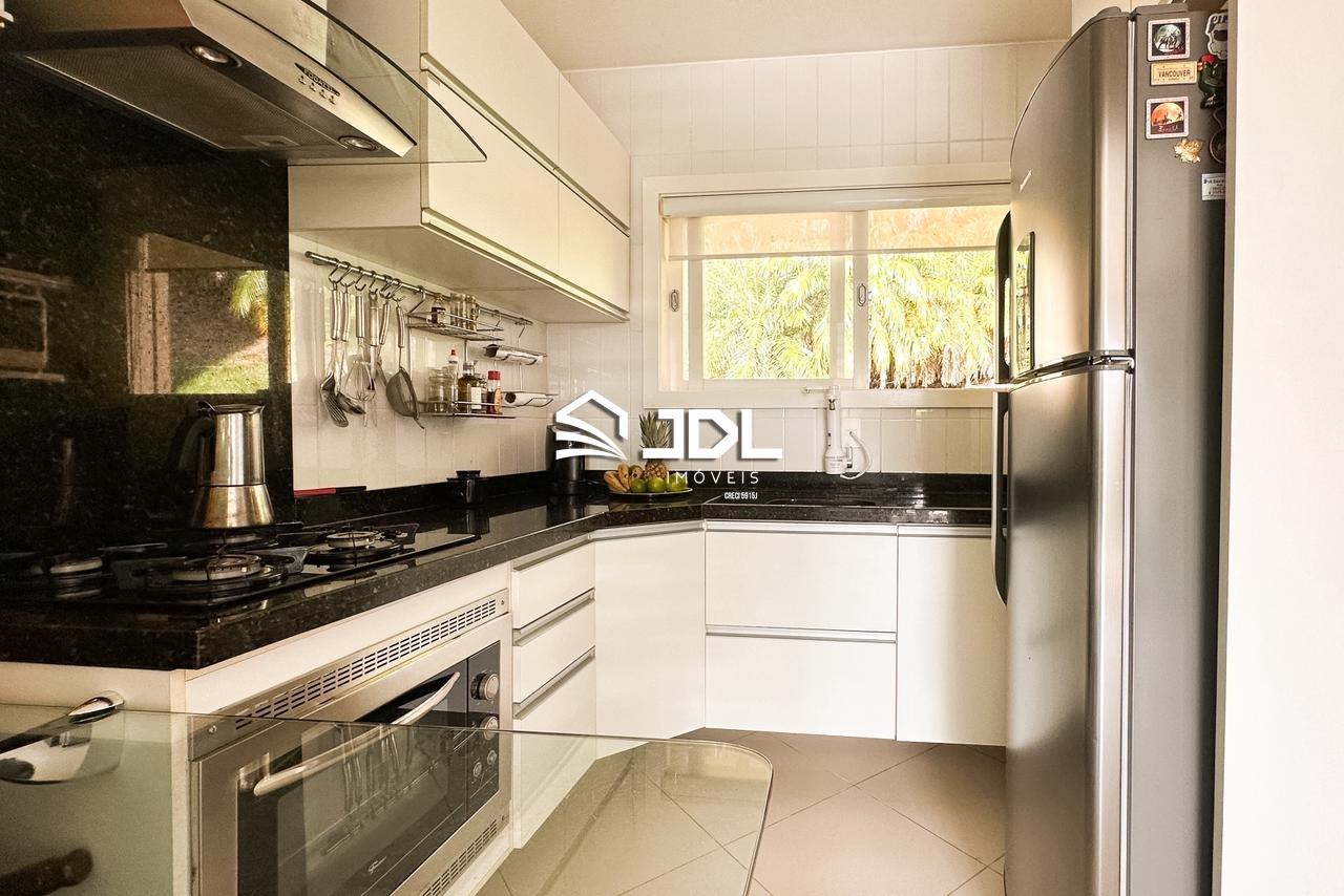 Casa à venda no bairro Escola Agrícola: 