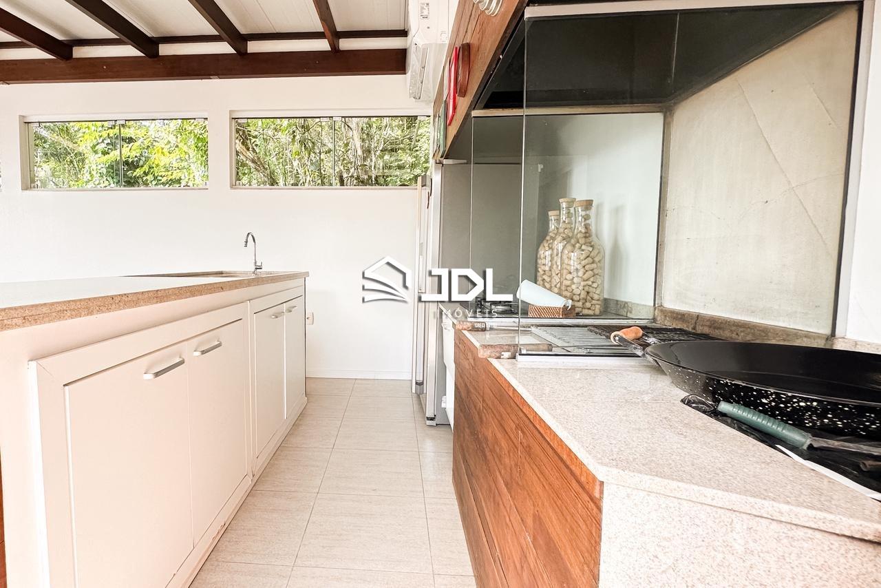 Casa à venda no bairro Escola Agrícola: 