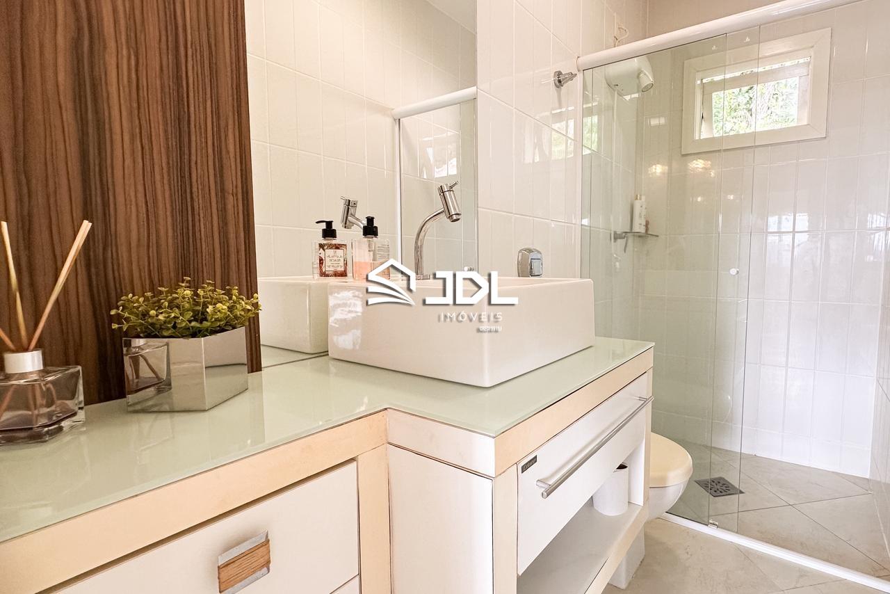 Casa à venda no bairro Escola Agrícola: 