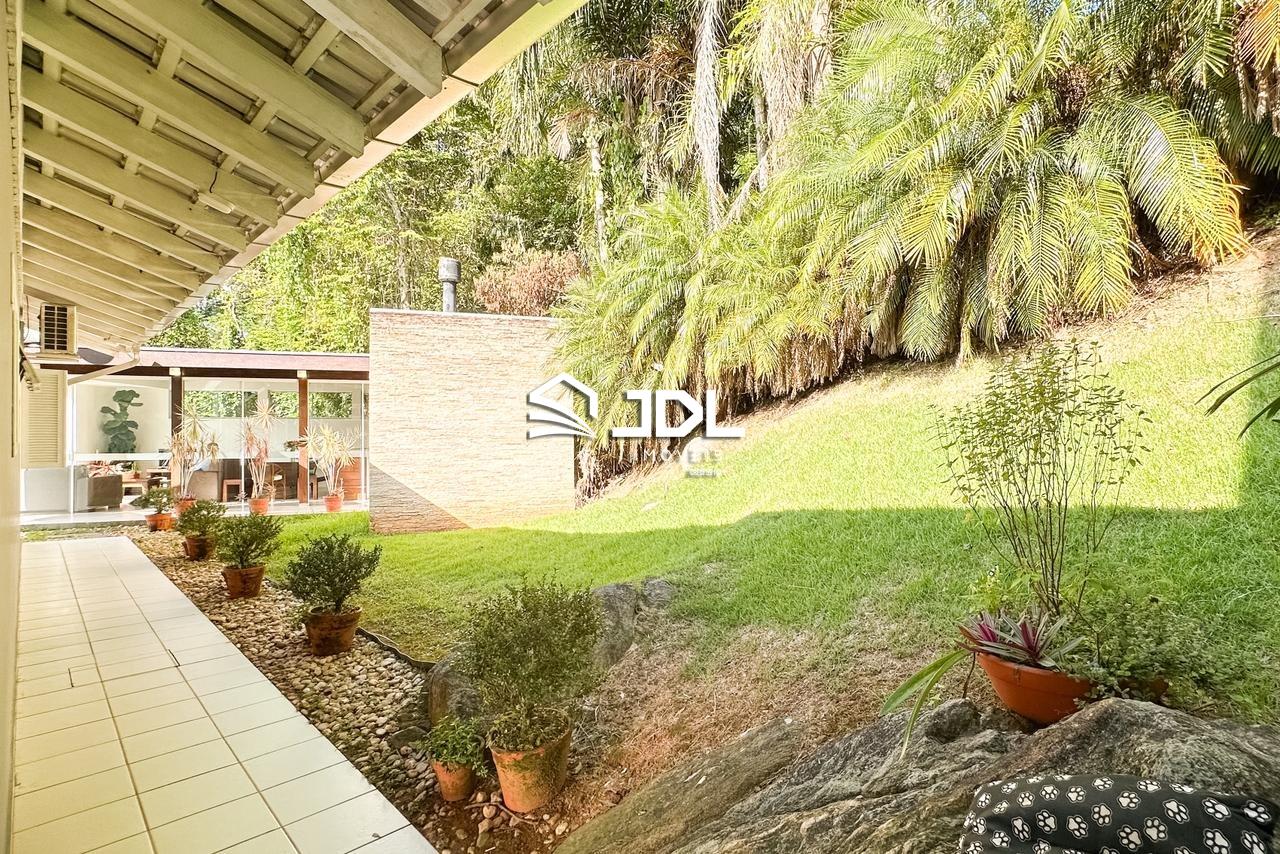 Casa à venda no bairro Escola Agrícola: 