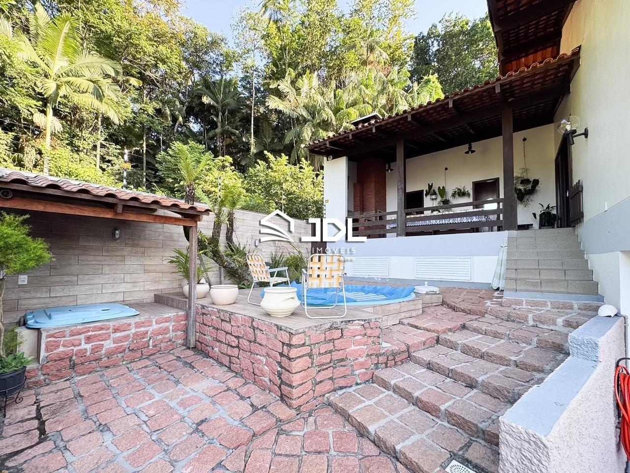 Casa à venda no bairro Itoupava Seca: 