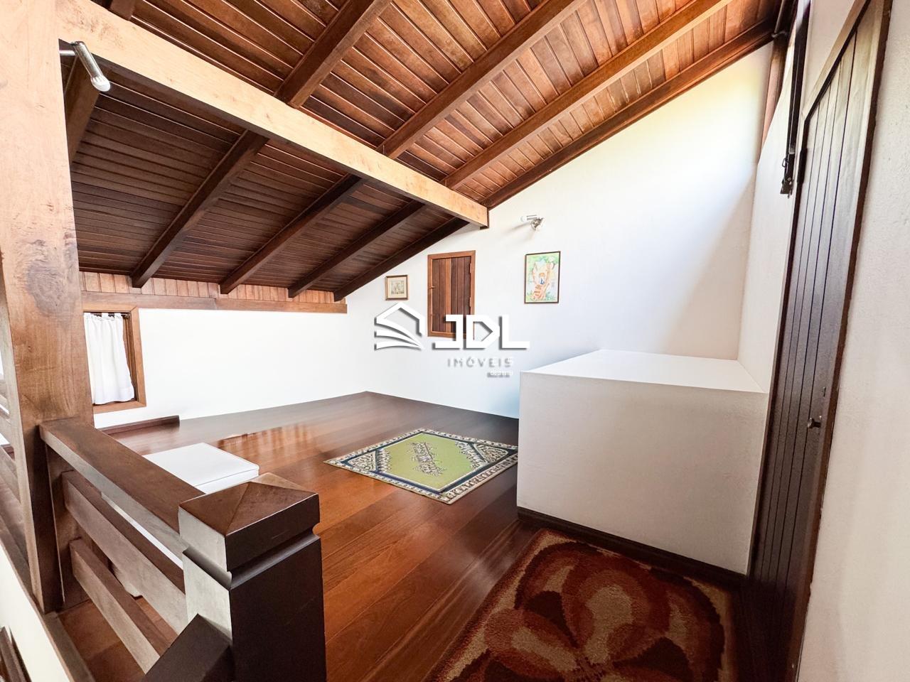 Casa à venda no bairro Itoupava Seca: 