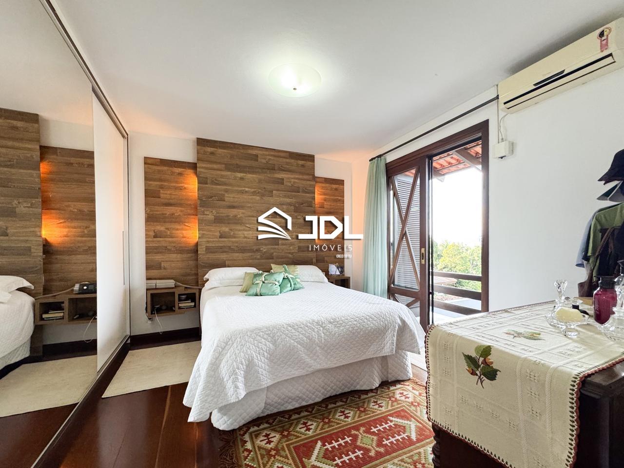 Casa à venda no bairro Itoupava Seca: 